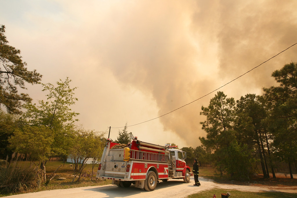 Fast-Moving Wildfire Threatens Coastal Tourist Towns In South Carolina