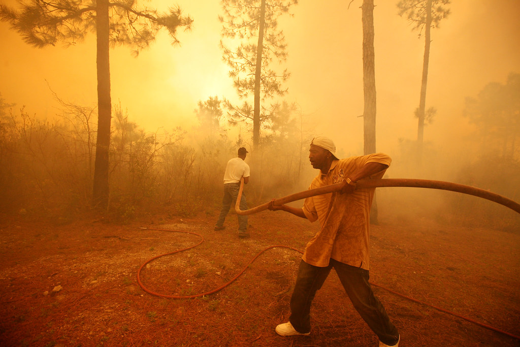 Fast-Moving Wildfire Threatens Coastal Tourist Towns In South Carolina